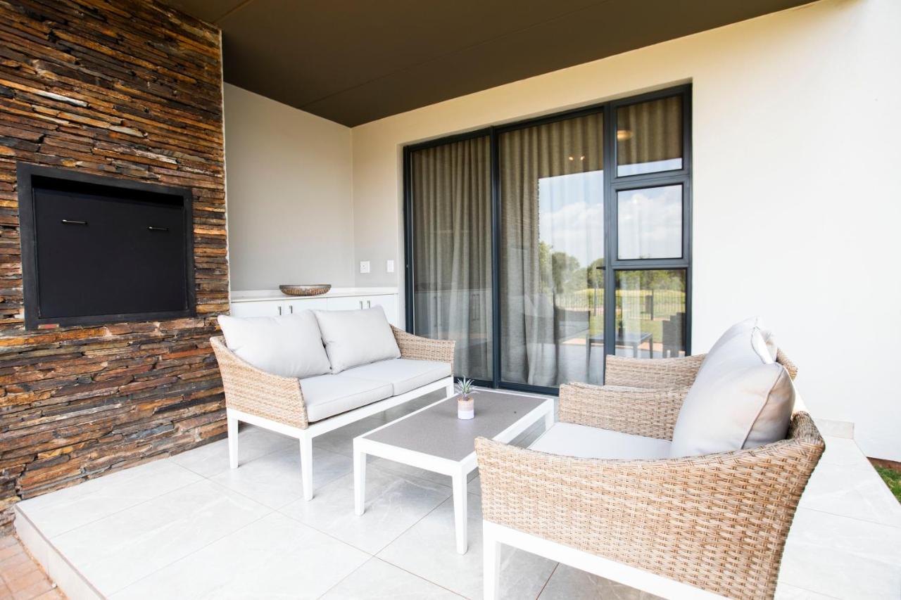 The Serengeti Lodgeケンプトンパーク エクステリア 写真